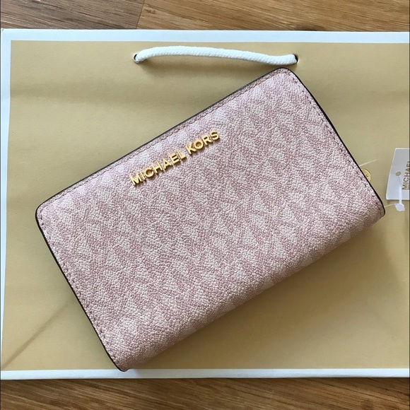 Michael Kors Handbags - Jet travel slim bifold fawn ballet michael Kors